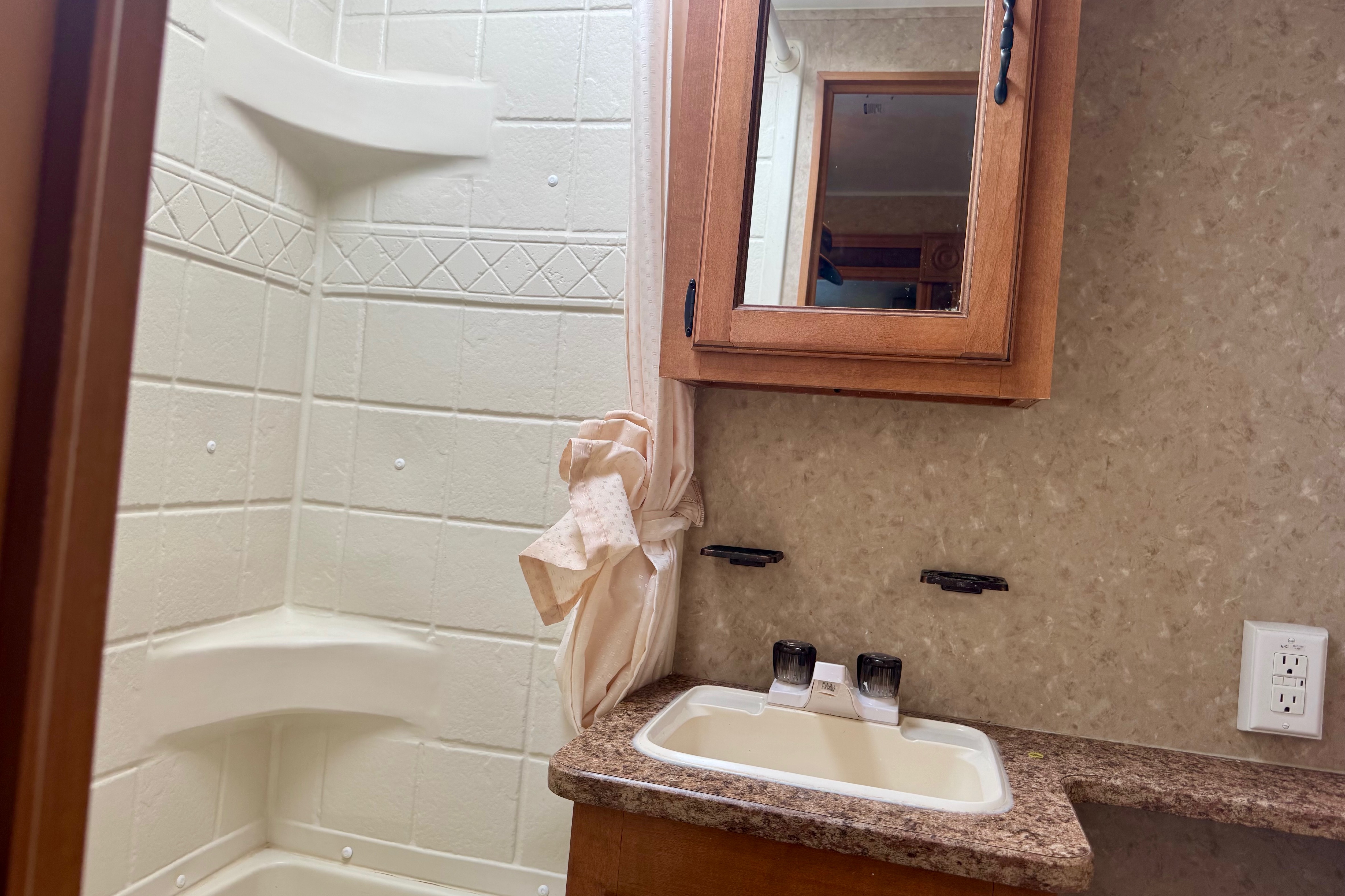 Palomino Puma 30KFBDS Travel Trailer
