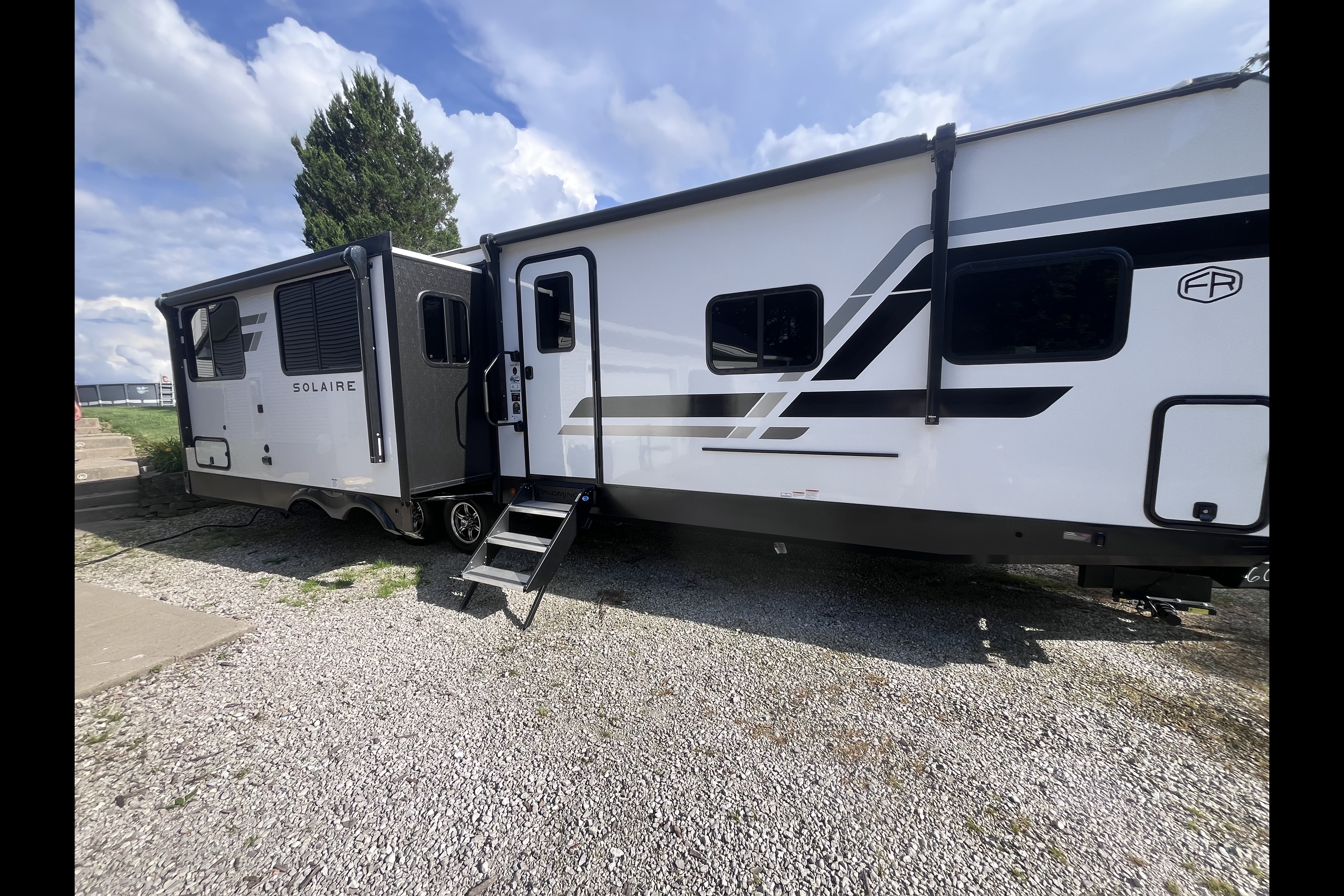Jared's Palomino 306RKTS Travel Trailer