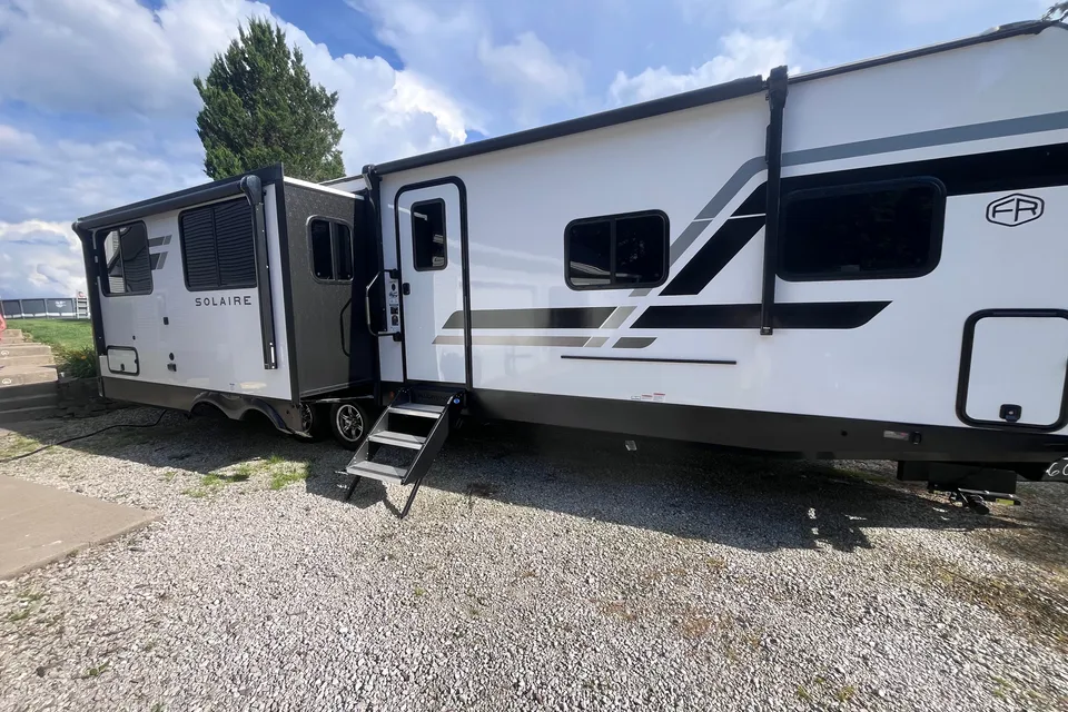 Jared's Palomino 306RKTS Travel Trailer