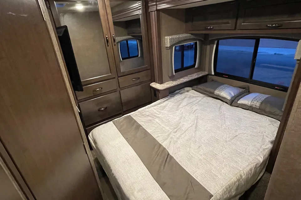 Open Route RV Rentals. Class C 2020 Thor Motor-Coach Mercedes Château 24DS