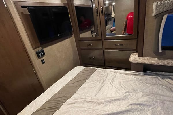 Open Route RV Rentals. Class C 2020 Thor Motor-Coach Mercedes Château 24DS