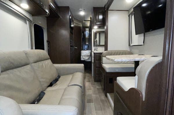 Open Route RV Rentals. Class C 2020 Thor Motor-Coach Mercedes Château 24DS