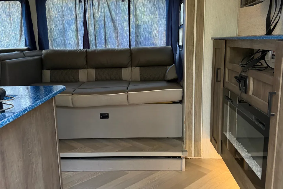 Lesya's Forest River 263BHXL Travel Trailer