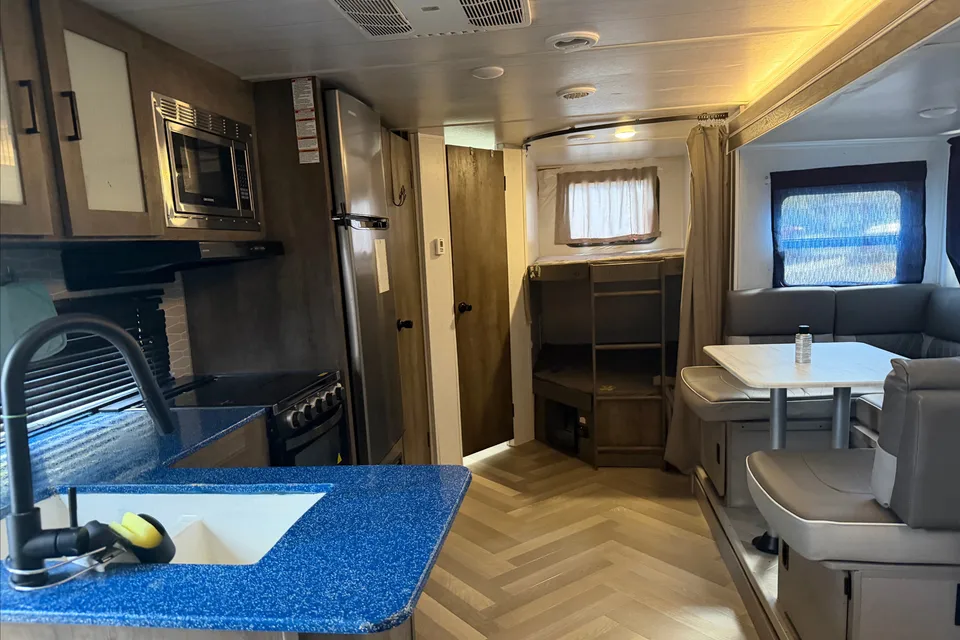 Lesya's Forest River 263BHXL Travel Trailer