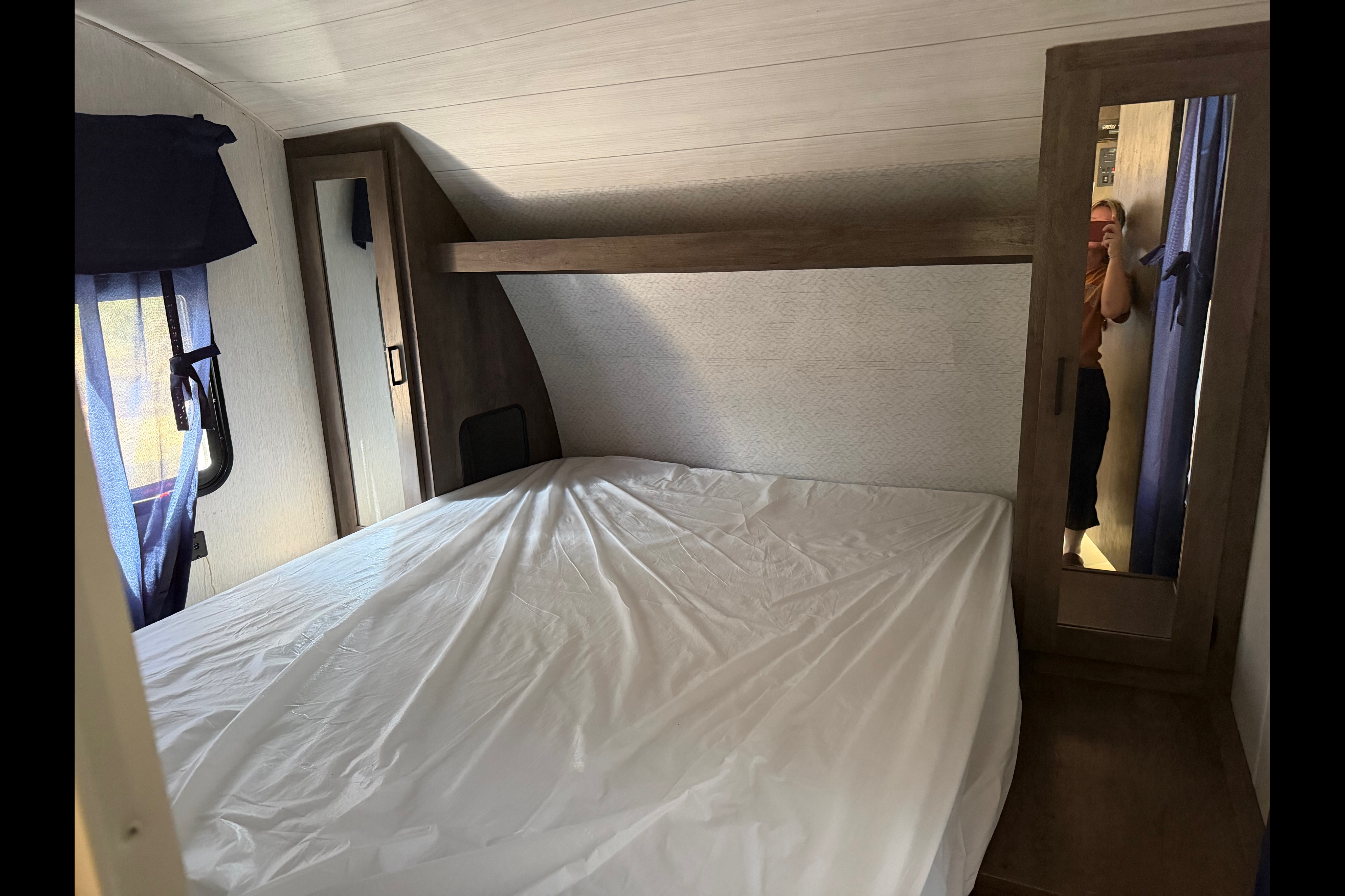 Lesya's Forest River 263BHXL Travel Trailer