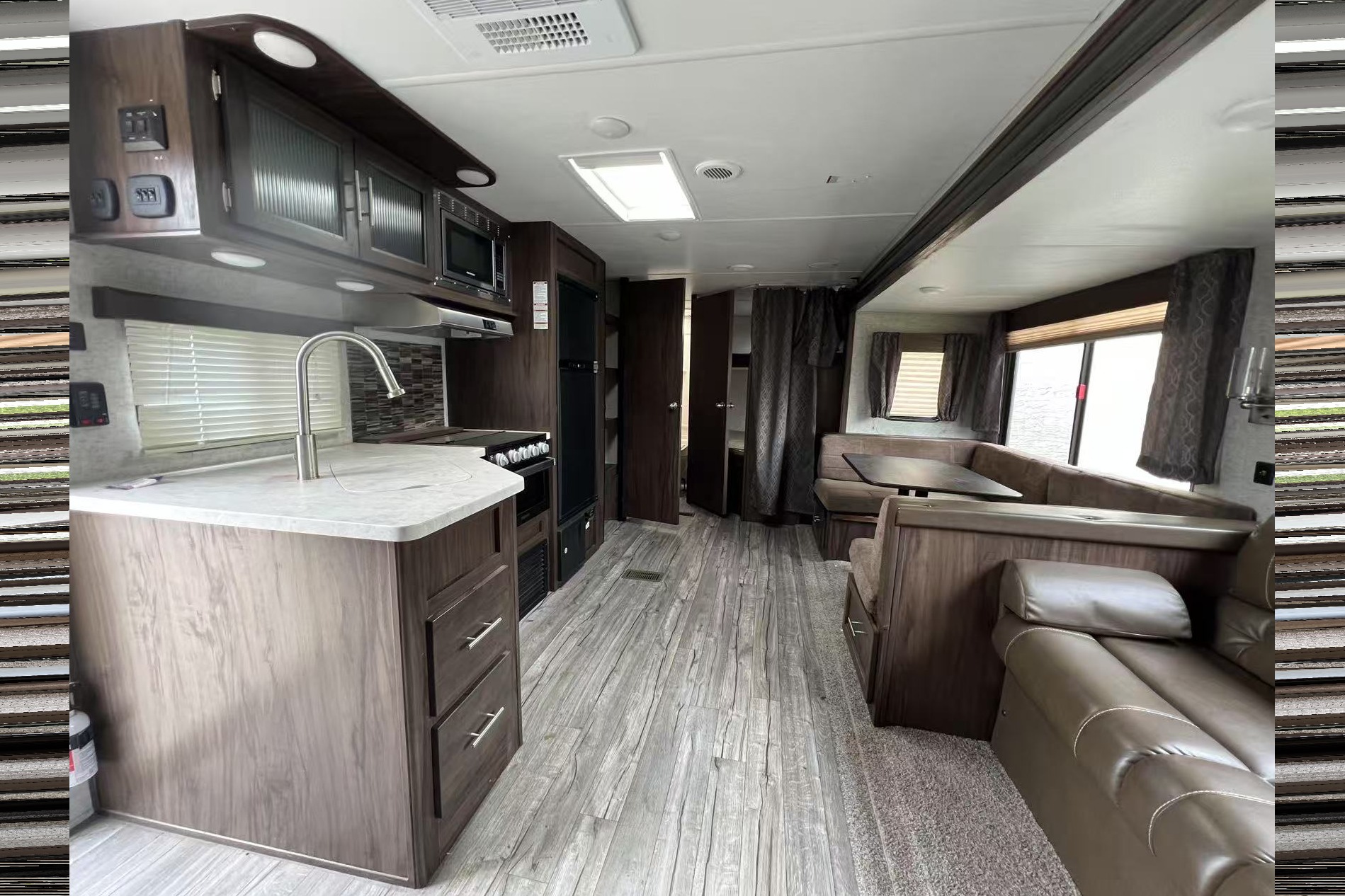 Cheerful 2018 Cherokee M-274DBH Travel Trailer
