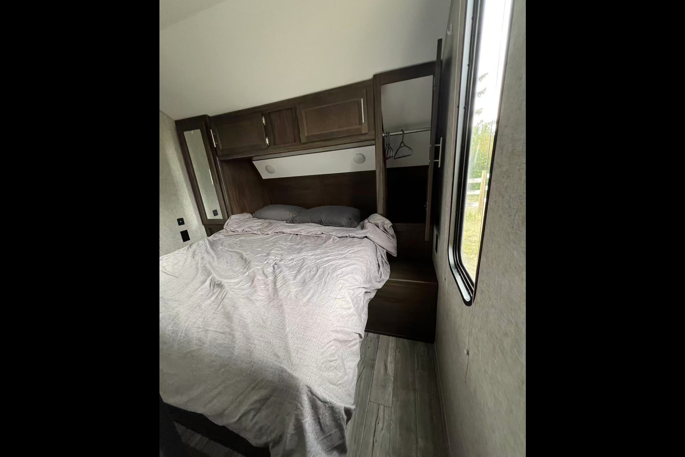 Cheerful 2018 Cherokee M-274DBH Travel Trailer