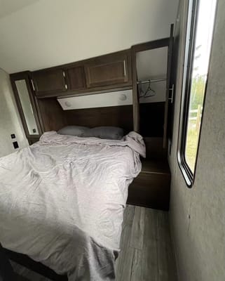 Cheerful 2018 Cherokee M-274DBH Travel Trailer