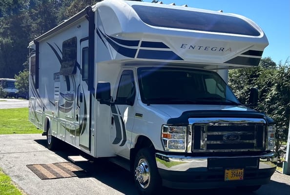 Go and Do RV Rentals - Family Friendly Luxurious Class C
