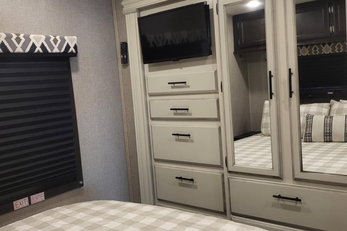 Go and Do RV Rentals - Family Friendly Luxurious  Class C