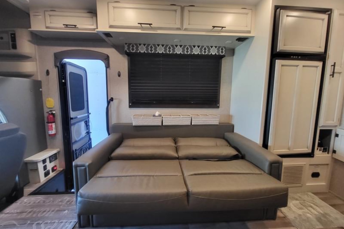 Go and Do RV Rentals - Family Friendly Luxurious  Class C