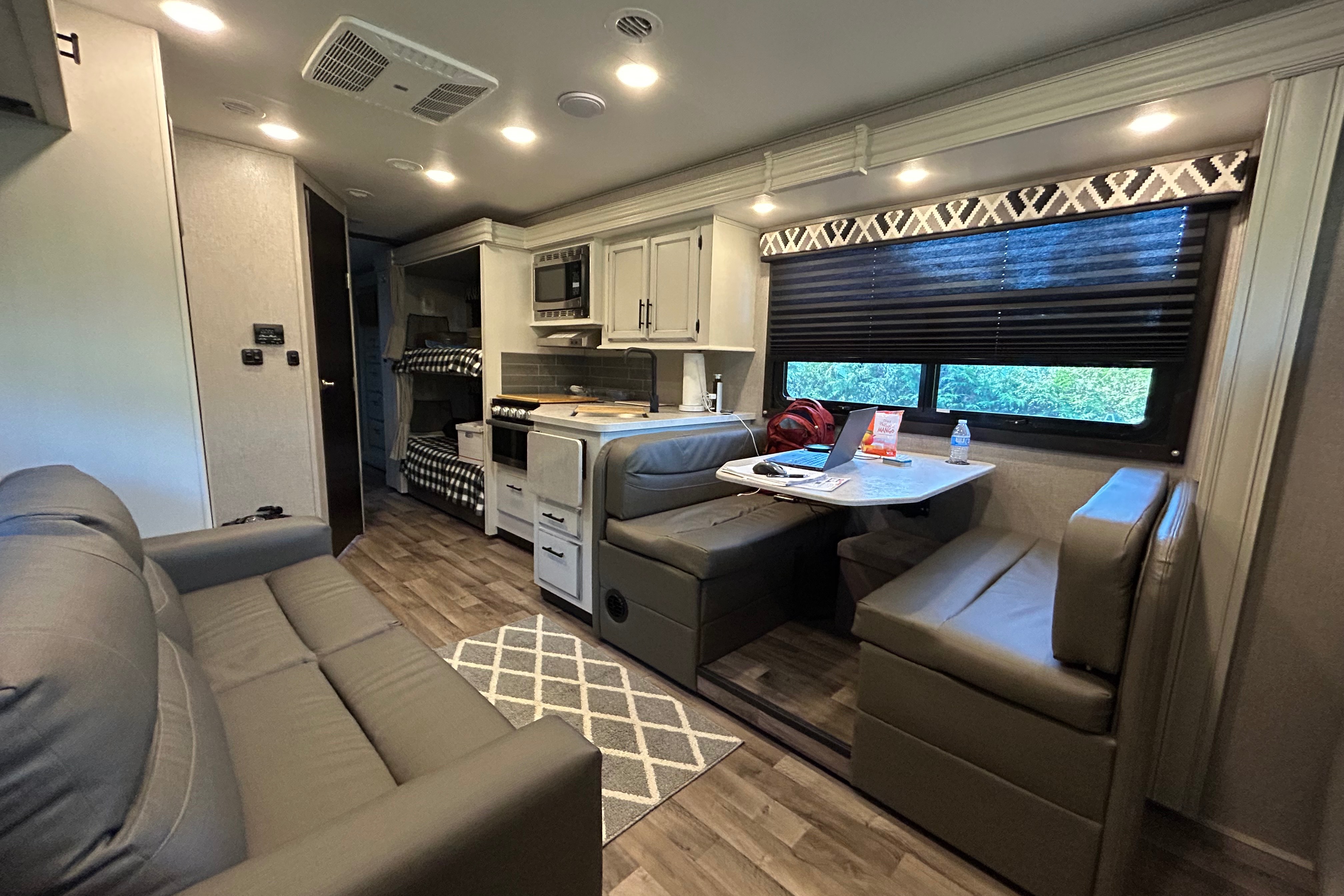 Go and Do RV Rentals - Family Friendly Luxurious  Class C