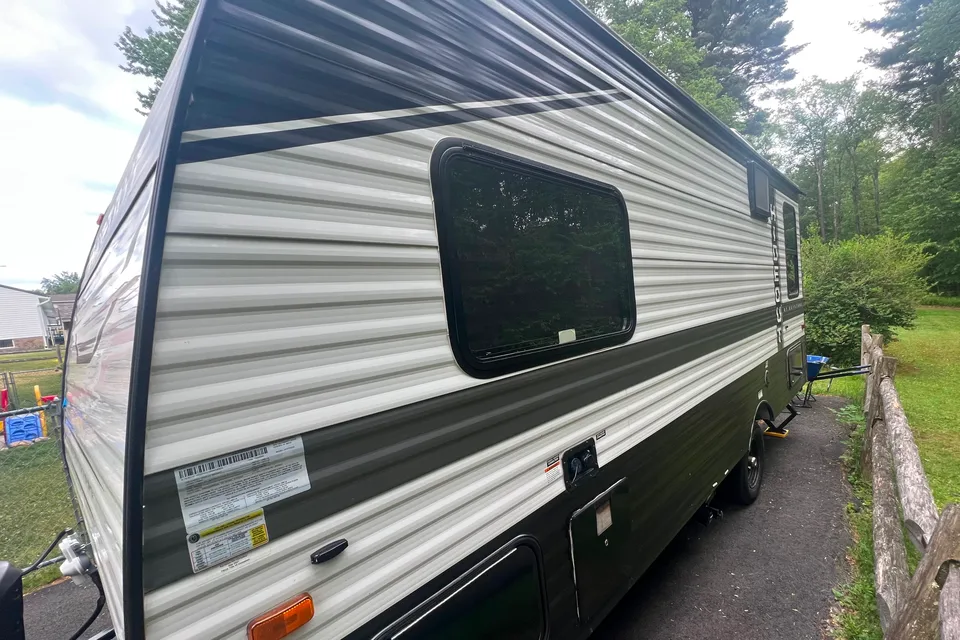 GoldBarry’s Keystone Hideout 177RD Travel Trailer