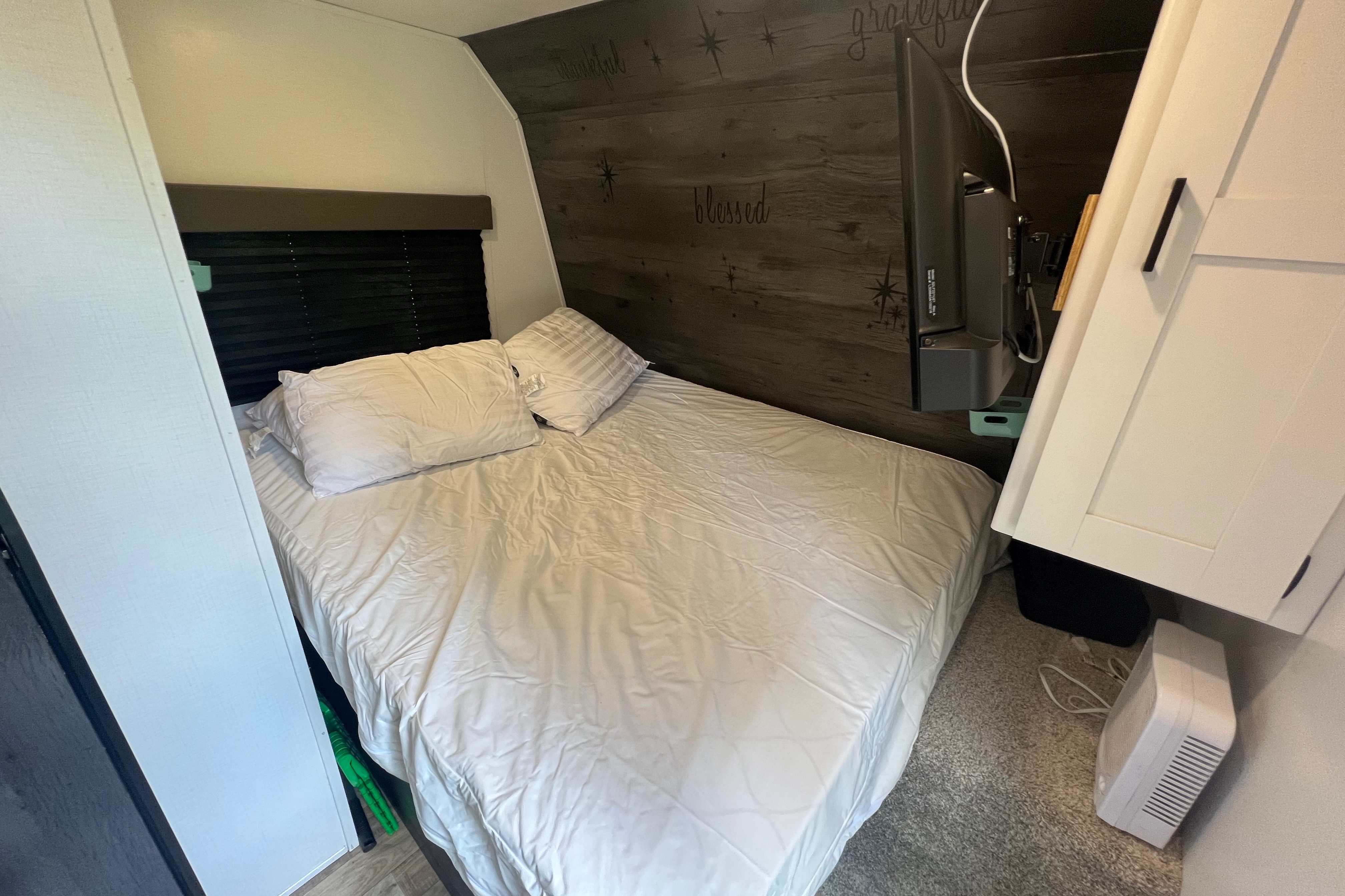 GoldBarry’s Keystone Hideout 177RD Travel Trailer