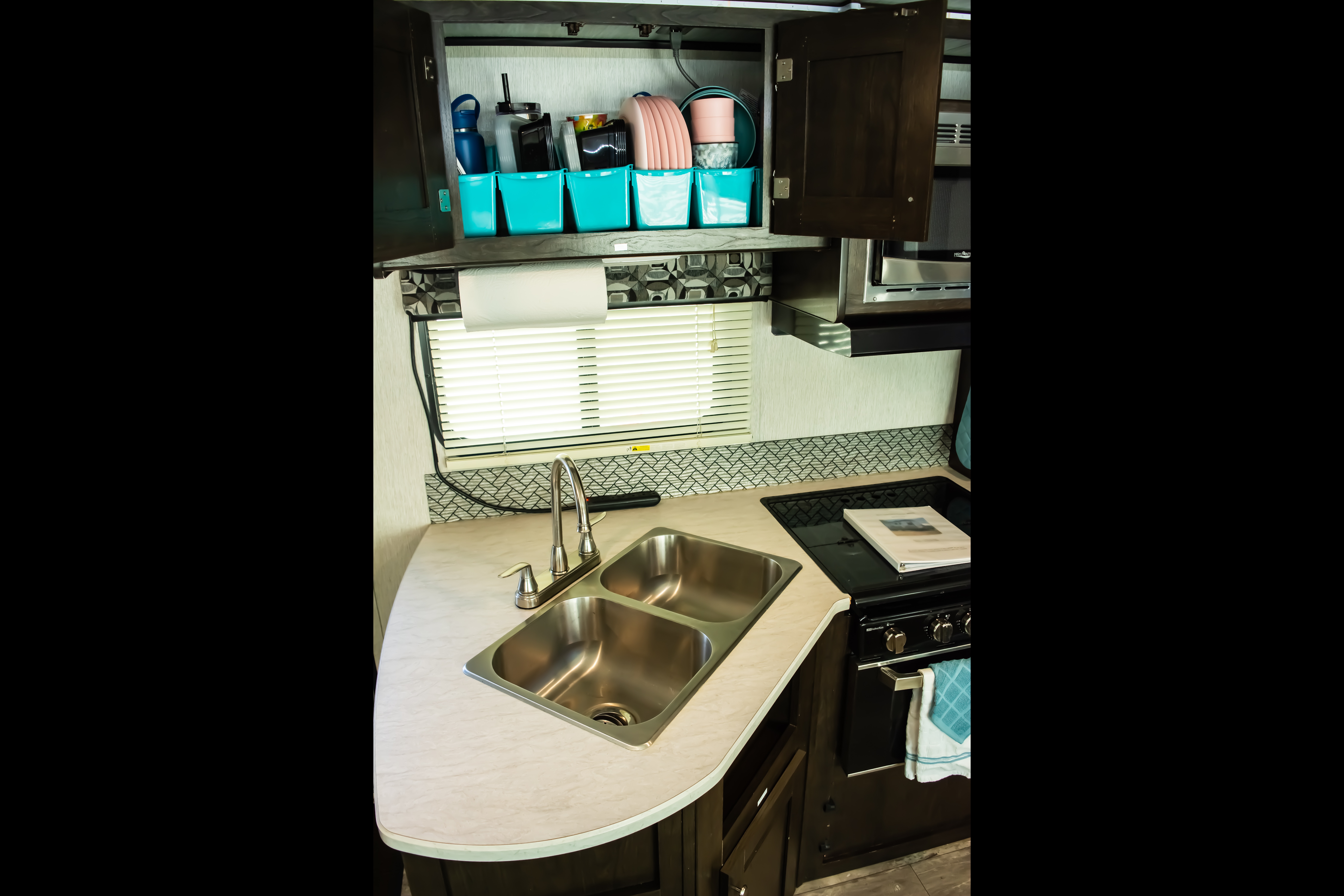 Spacious Pioneer Travel Trailer – Sleeps 10 | Family & Hunting Ready