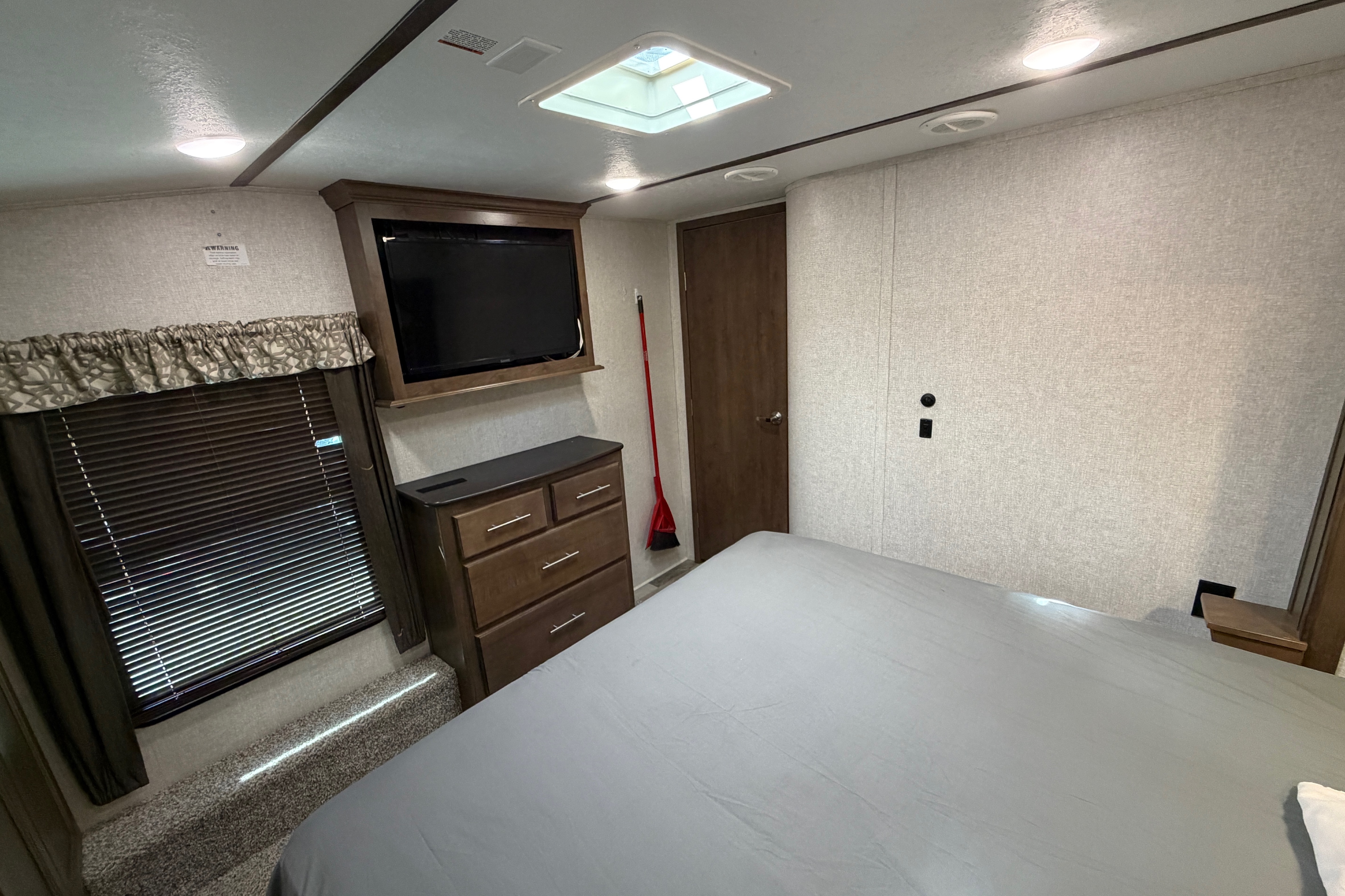 Keystone Cougar Fifth Wheel
