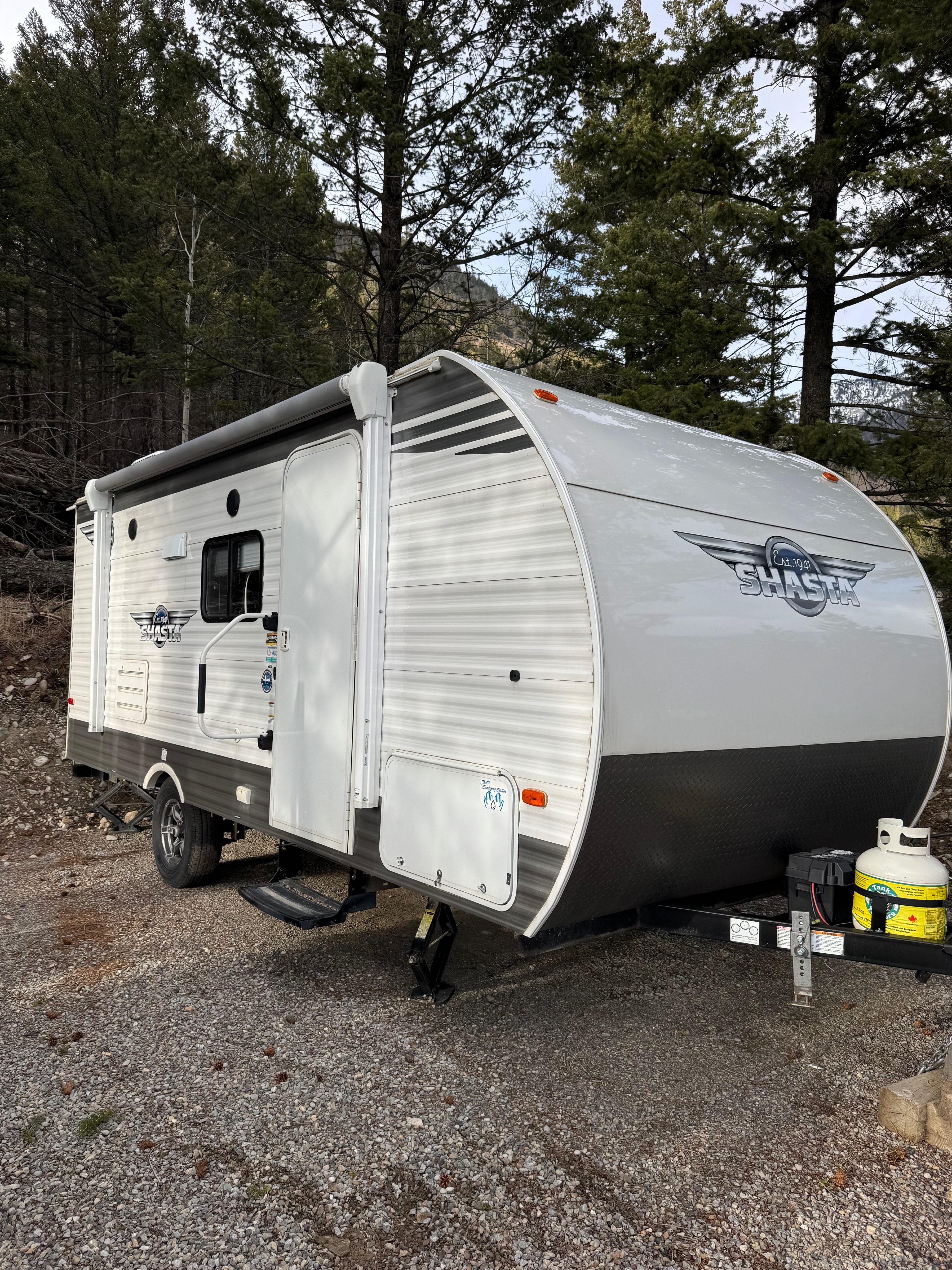 Matt's Shasta 19 Travel Trailer