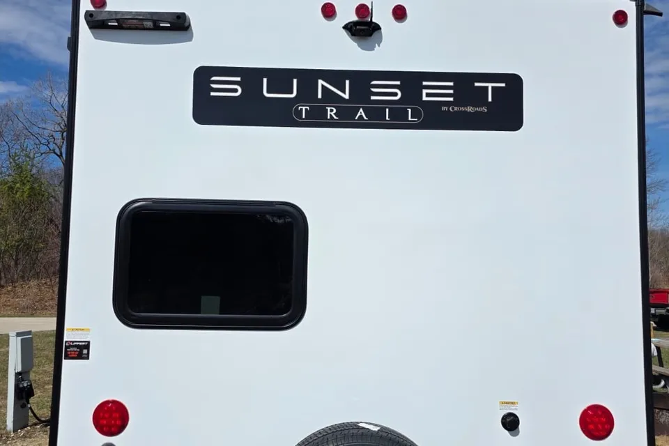 Favian's Crossroads Sunset trail 331bh Travel Trailer