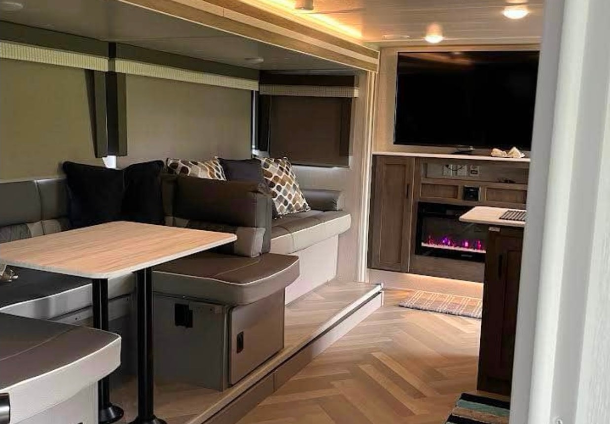 2022 Forest River Salem Cruise Lite Travel Trailer - Great for Family Getaways