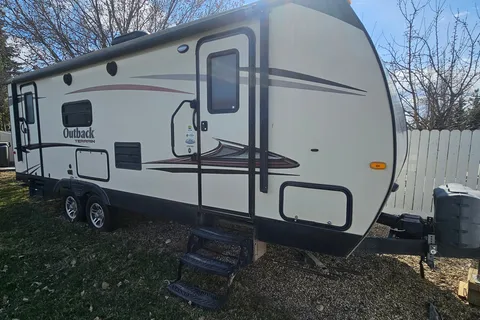 Wolsey Family Keystone Travel Trailer - Sleeps 6!