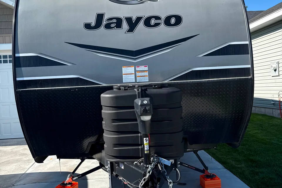 Party of 6 Jayco Jay Flight Travel Trailer