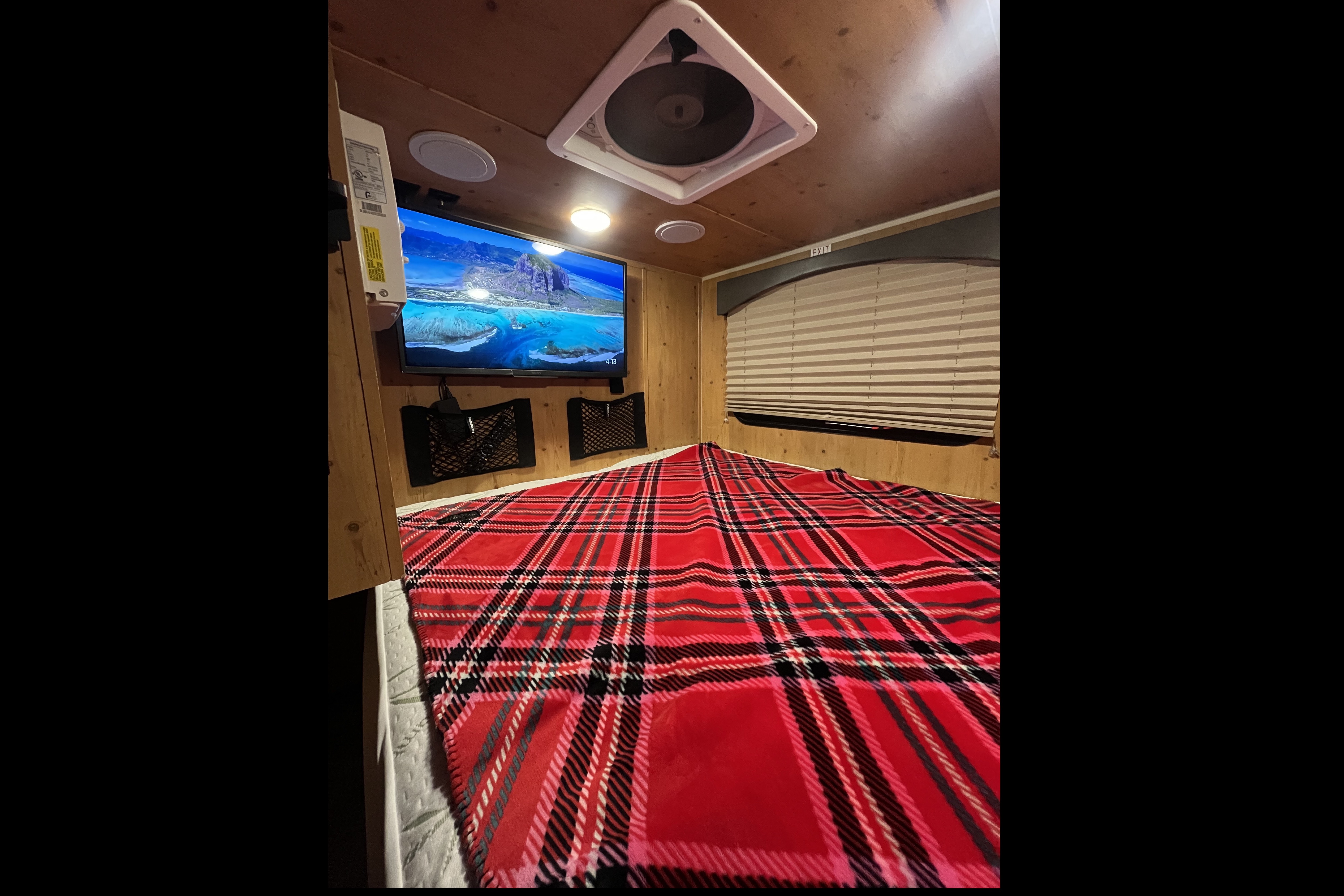 Pingkan's Sunray 109 Classic Travel Trailer