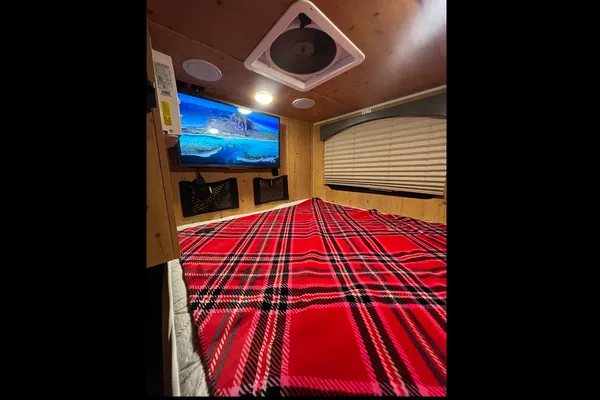 Pingkan's Sunray 109 Classic Travel Trailer