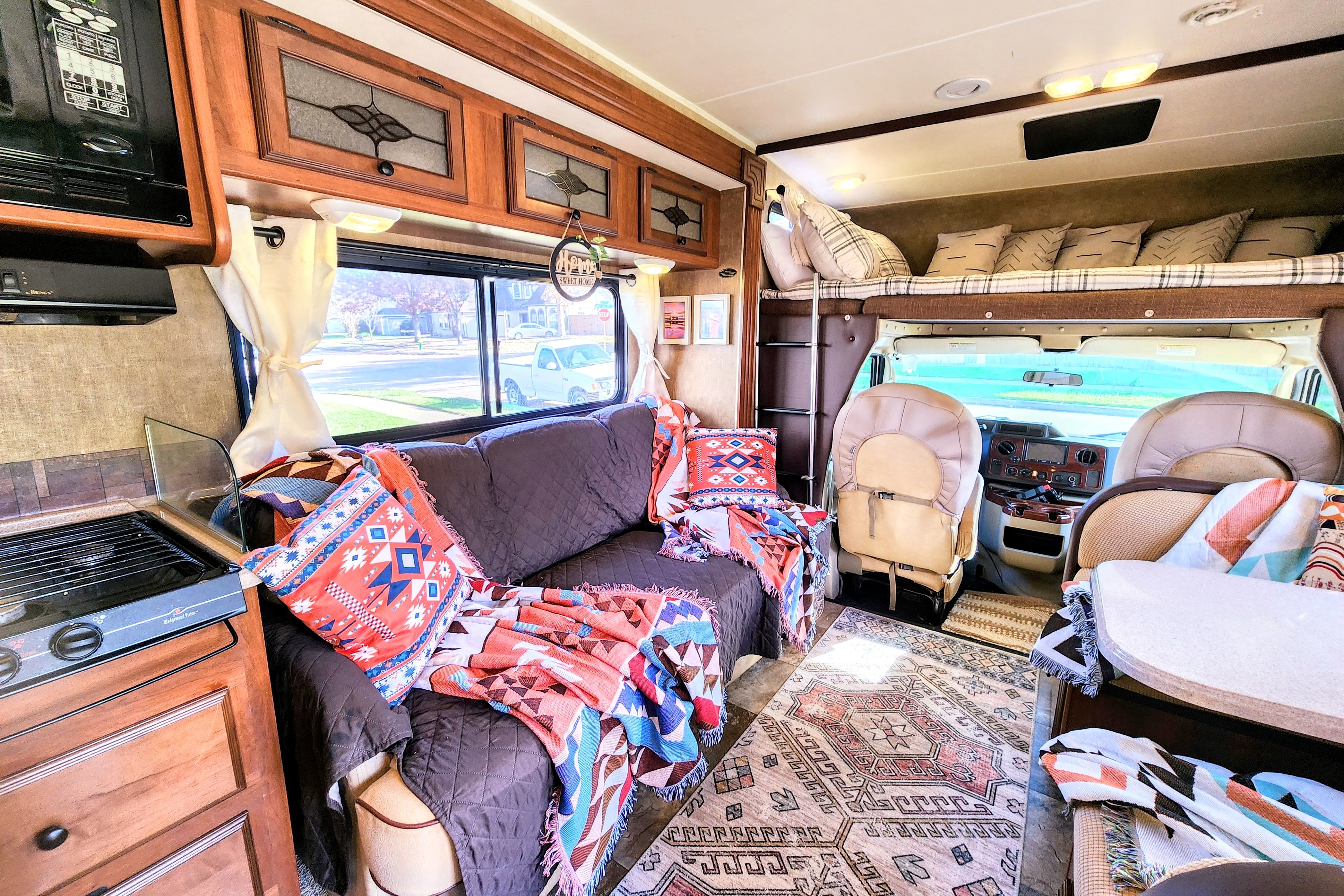Completely Revonated! "Lucky" the Leprechaun Bunkhouse *Sleeps 10*