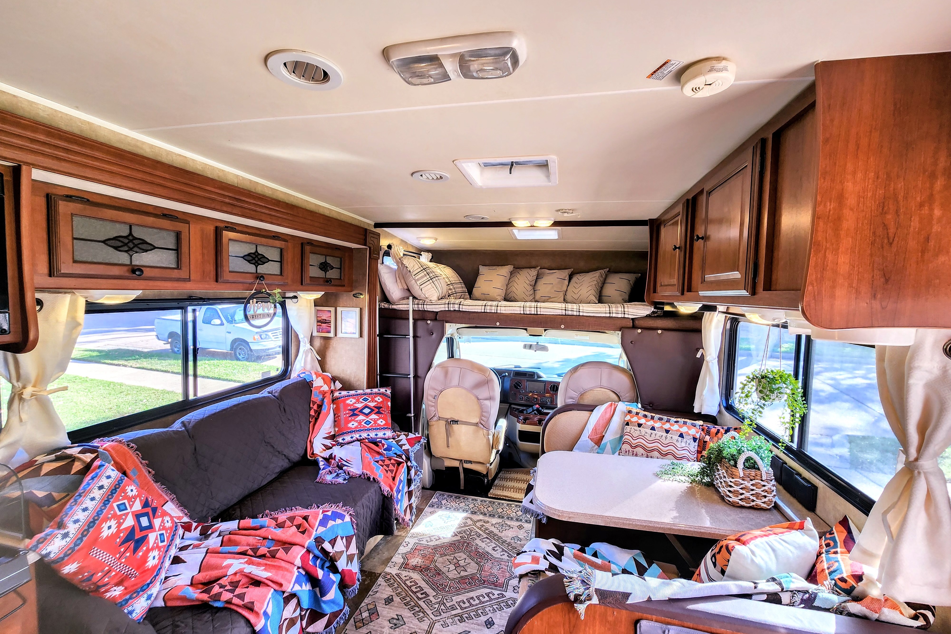 Completely Revonated! "Lucky" the Leprechaun Bunkhouse *Sleeps 10*
