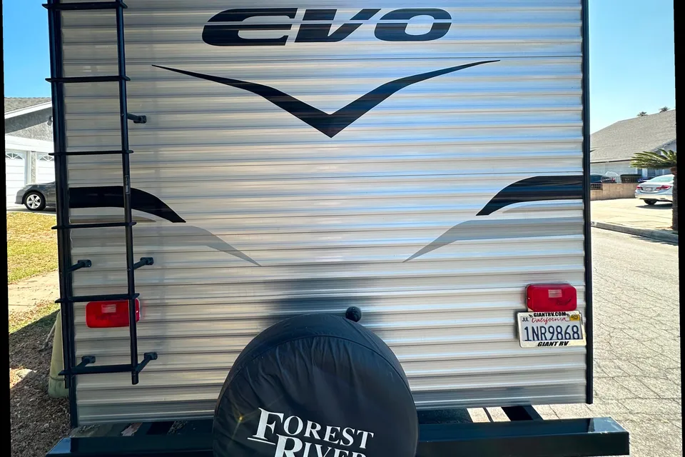 “ The Isabella” Forest River EVO T2700 Travel Trailer