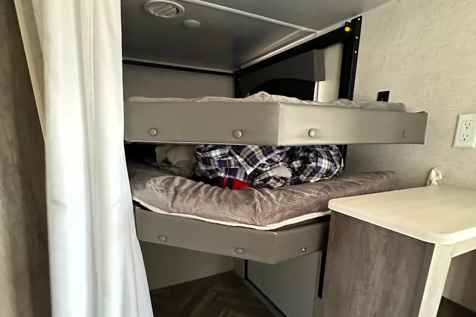 “ The Isabella” Forest River EVO T2700 Travel Trailer