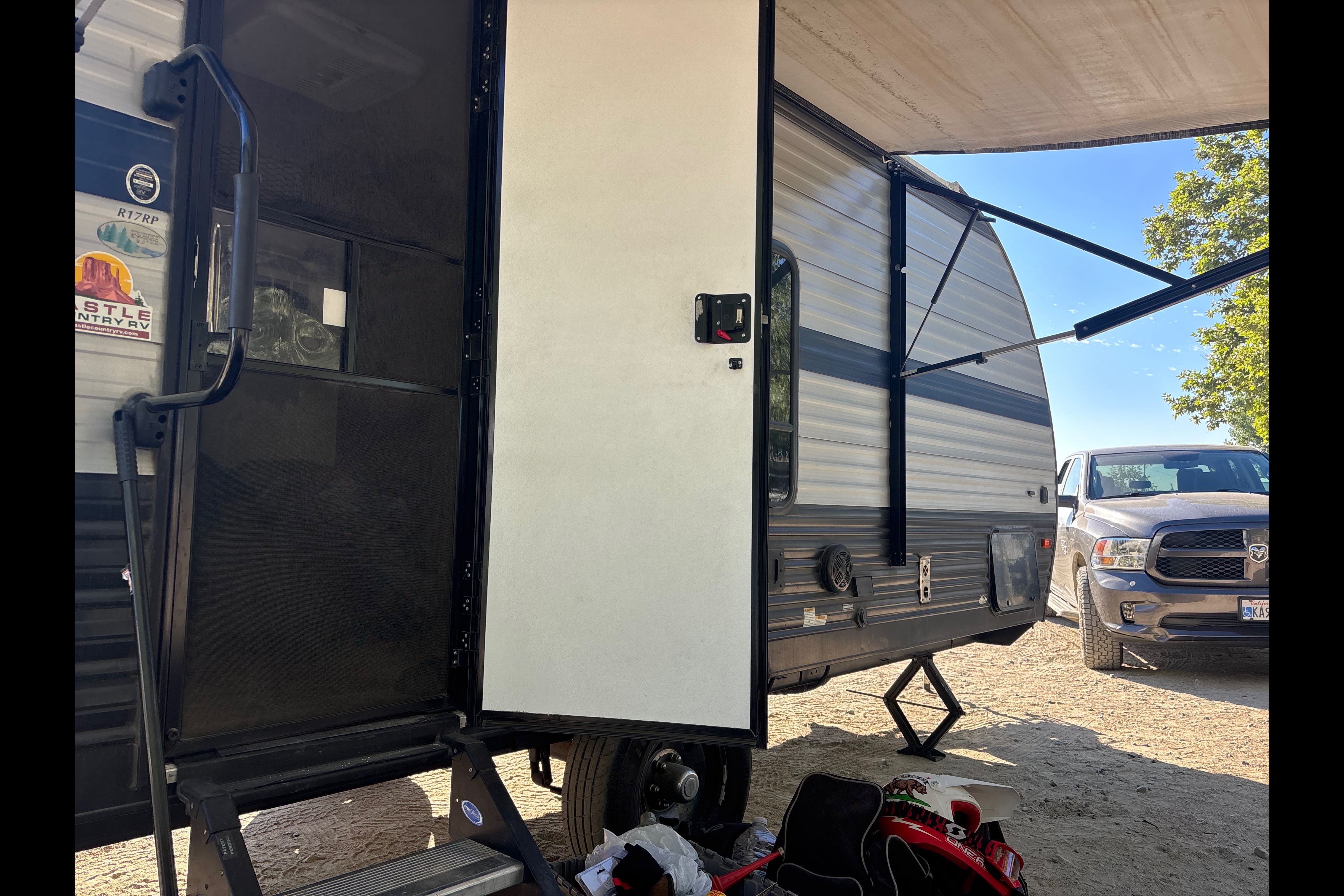 JEREMY's Forest River RP 17 2bike or 1 quad Toy Hauler