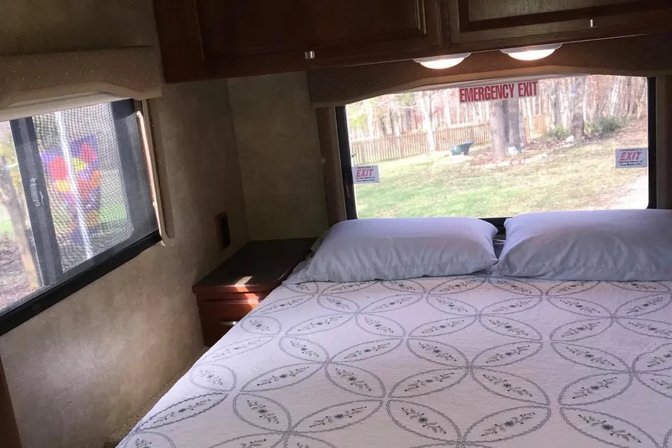 Forrest's Winnebago Chalet Class C