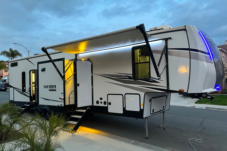 Forest River 3440BH Fifth Wheel
