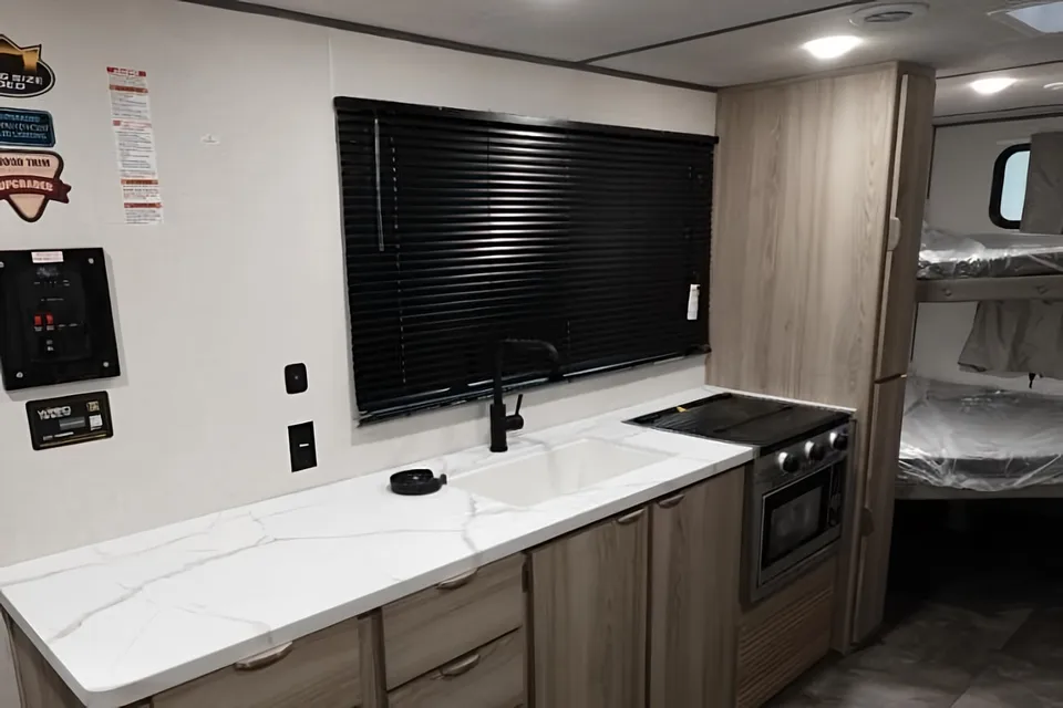 2025 Forest River Salem 266BHLE (Salem3) Travel Trailer sleeps 6