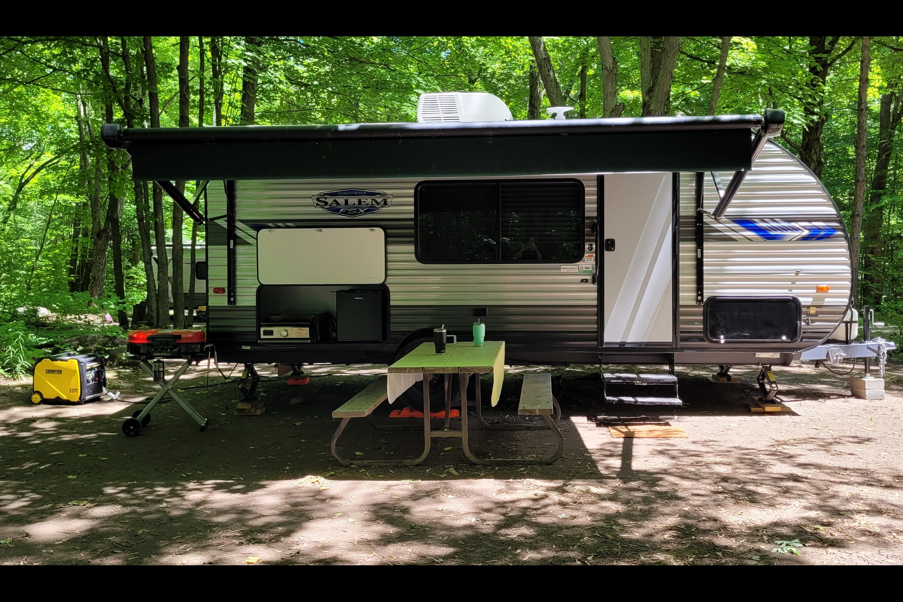 Honey Bee - LIKE NEW, Family Bunkhouse #happytrailsawait