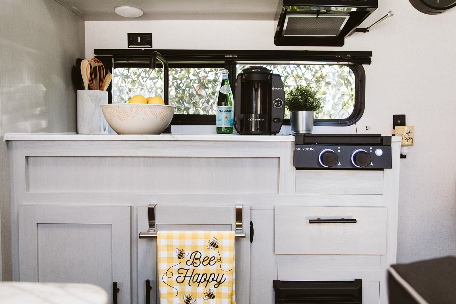 Honey Bee - LIKE NEW, Family Bunkhouse #happytrailsawait