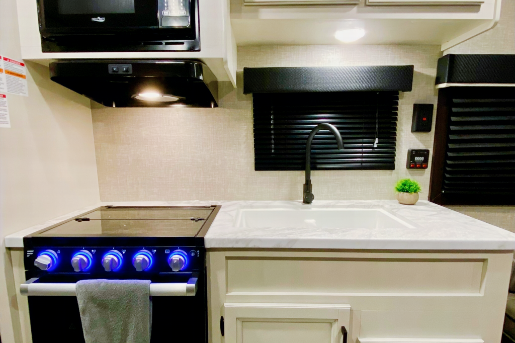 30' Bunkhouse Travel Trailer - Adventure Approved
