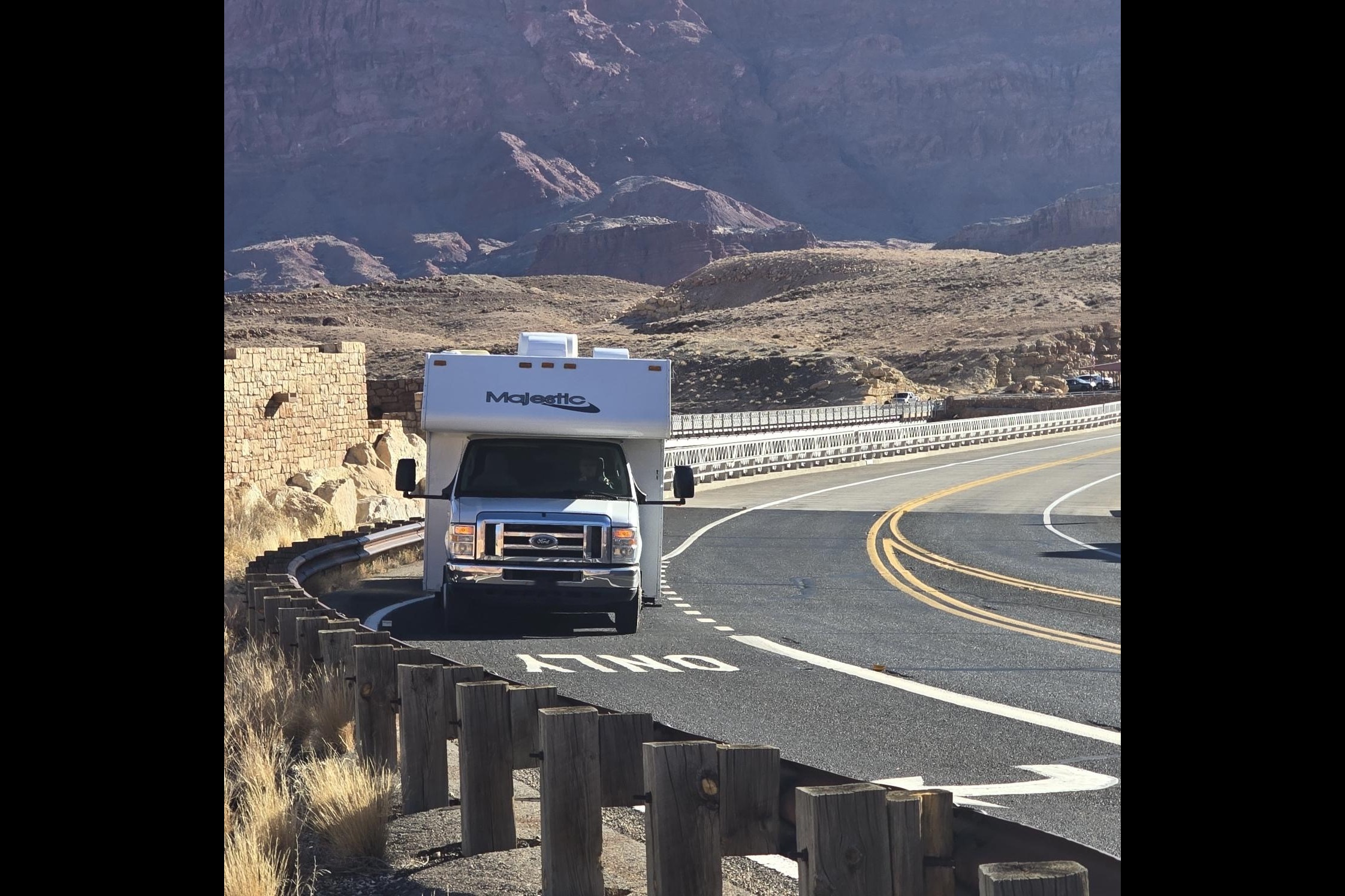 Thor Majestic 28' Motorhome - Class C RV