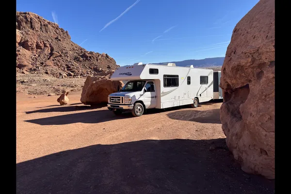 Thor Majestic 28' Motorhome - Class C RV
