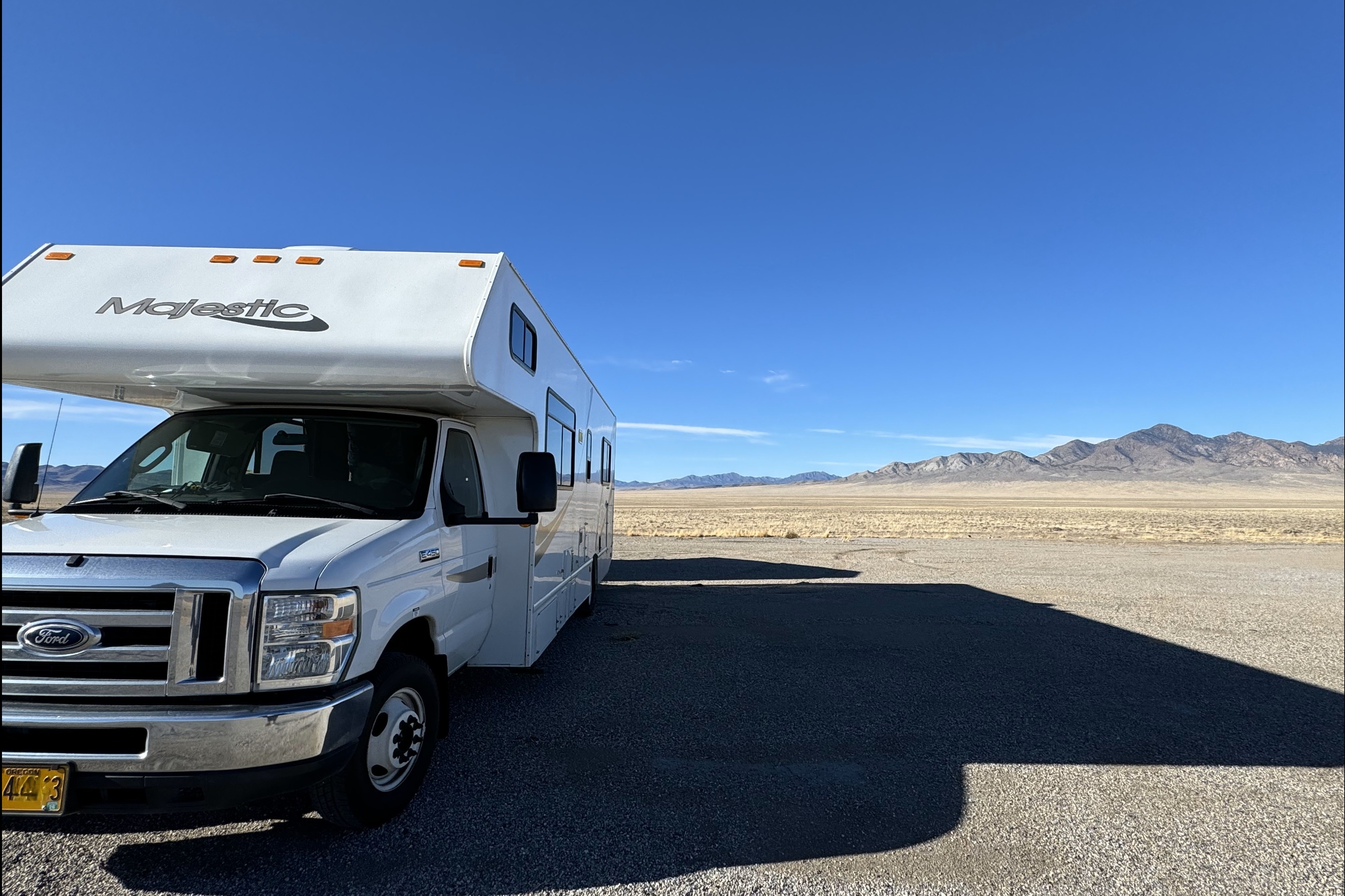 Thor Majestic 28' Motorhome - Class C RV