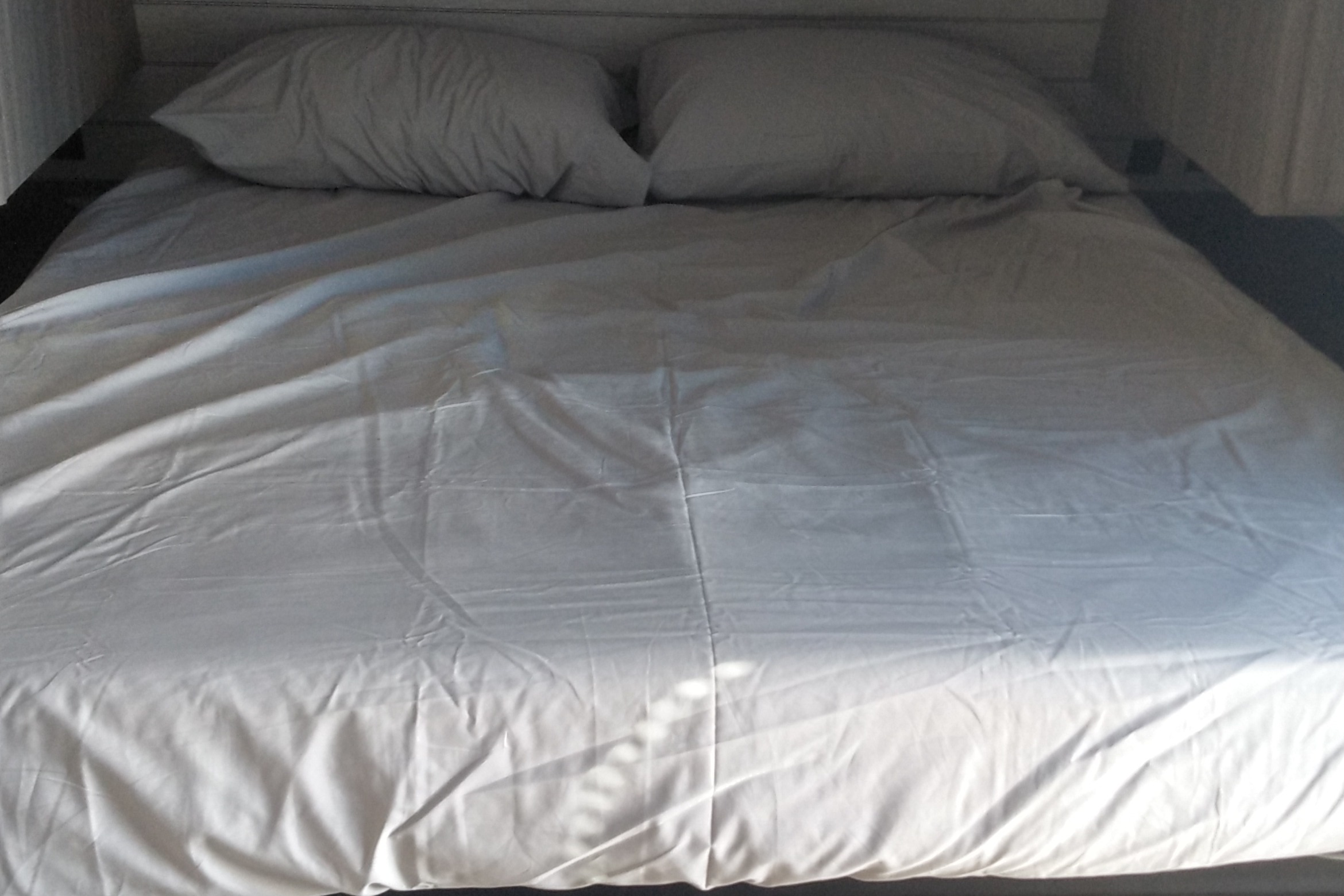 Full queen, plus 2 double bunks! Delivery available!
