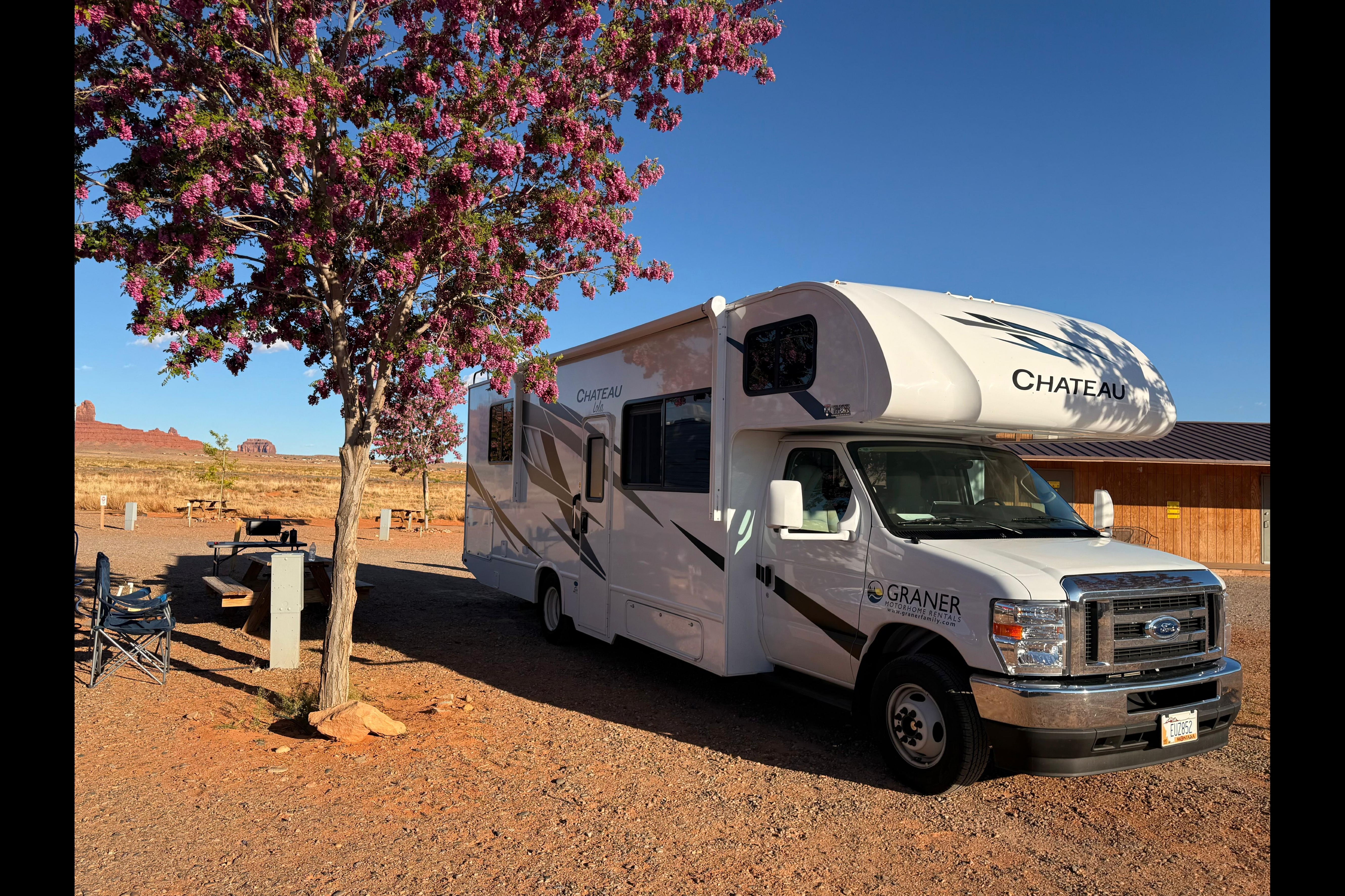 Brand new 2026 Thor Chateau 30ft. with free private shuttle -Lola