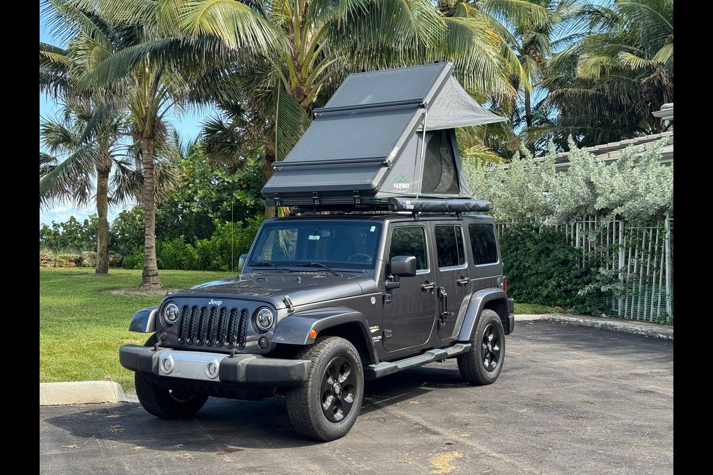 Wrangler 4x4 Rooftop Tent Adventure Camper