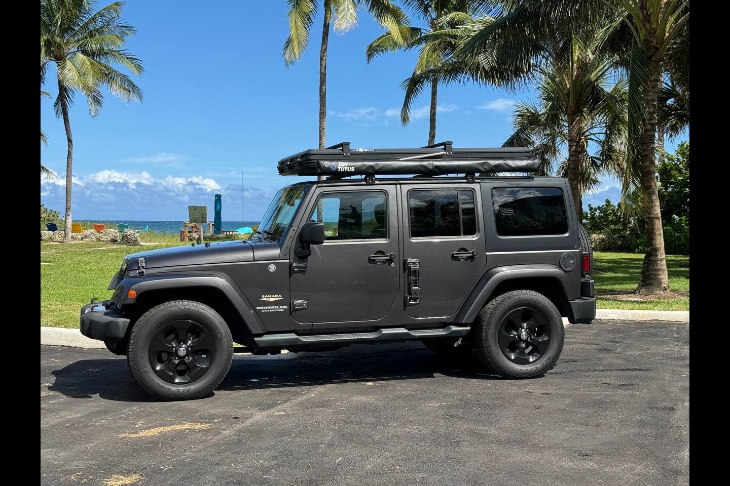 Wrangler 4x4 Rooftop Tent Adventure Camper