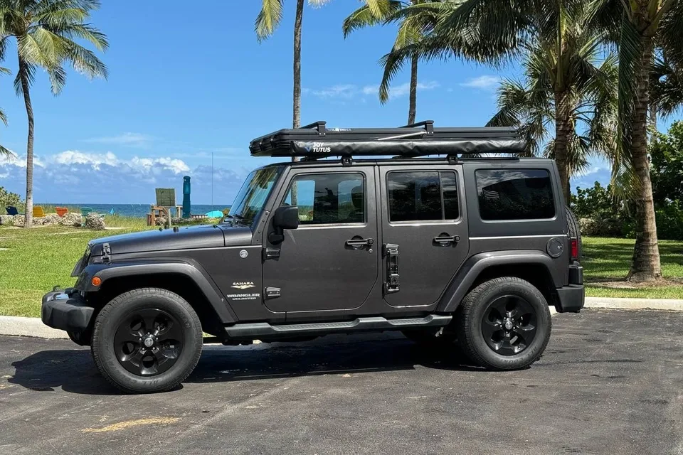 Wrangler 4x4 Rooftop Tent Adventure Camper