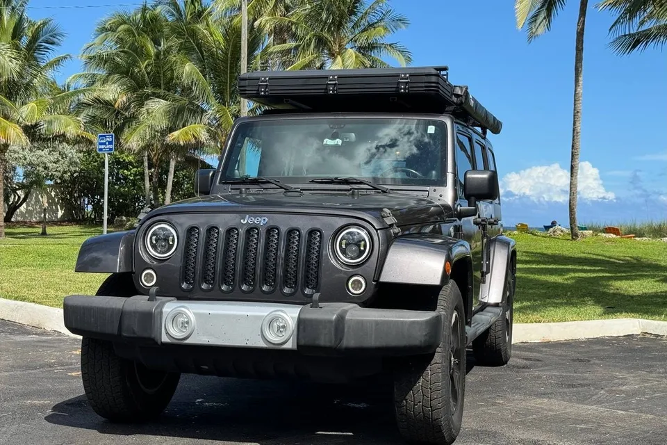 Wrangler 4x4 Rooftop Tent Adventure Camper