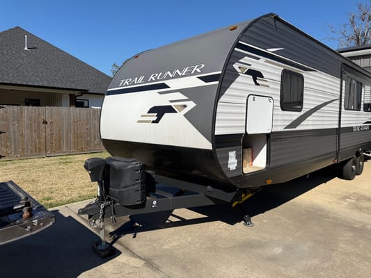 Eddie’s Pet Friendly Heartland Trail Runner Travel Trailer