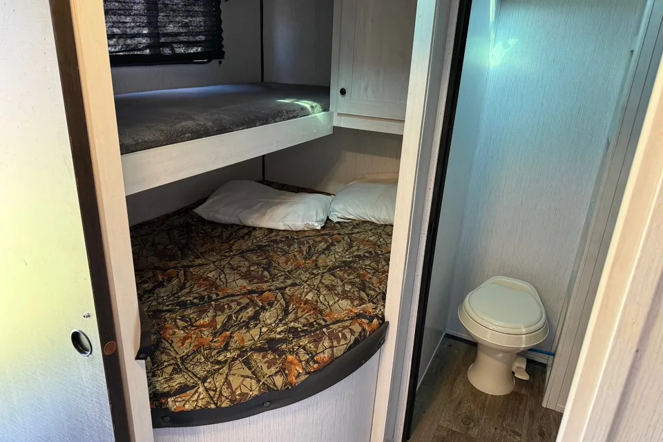 Eddie’s Pet Friendly Heartland Trail Runner Travel Trailer