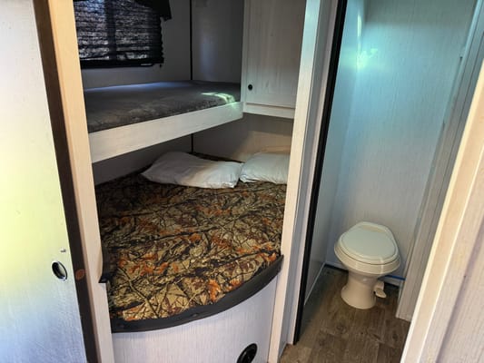 Eddie’s Pet Friendly Heartland Trail Runner Travel Trailer